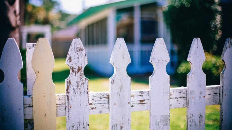 picket-fence-in-garden