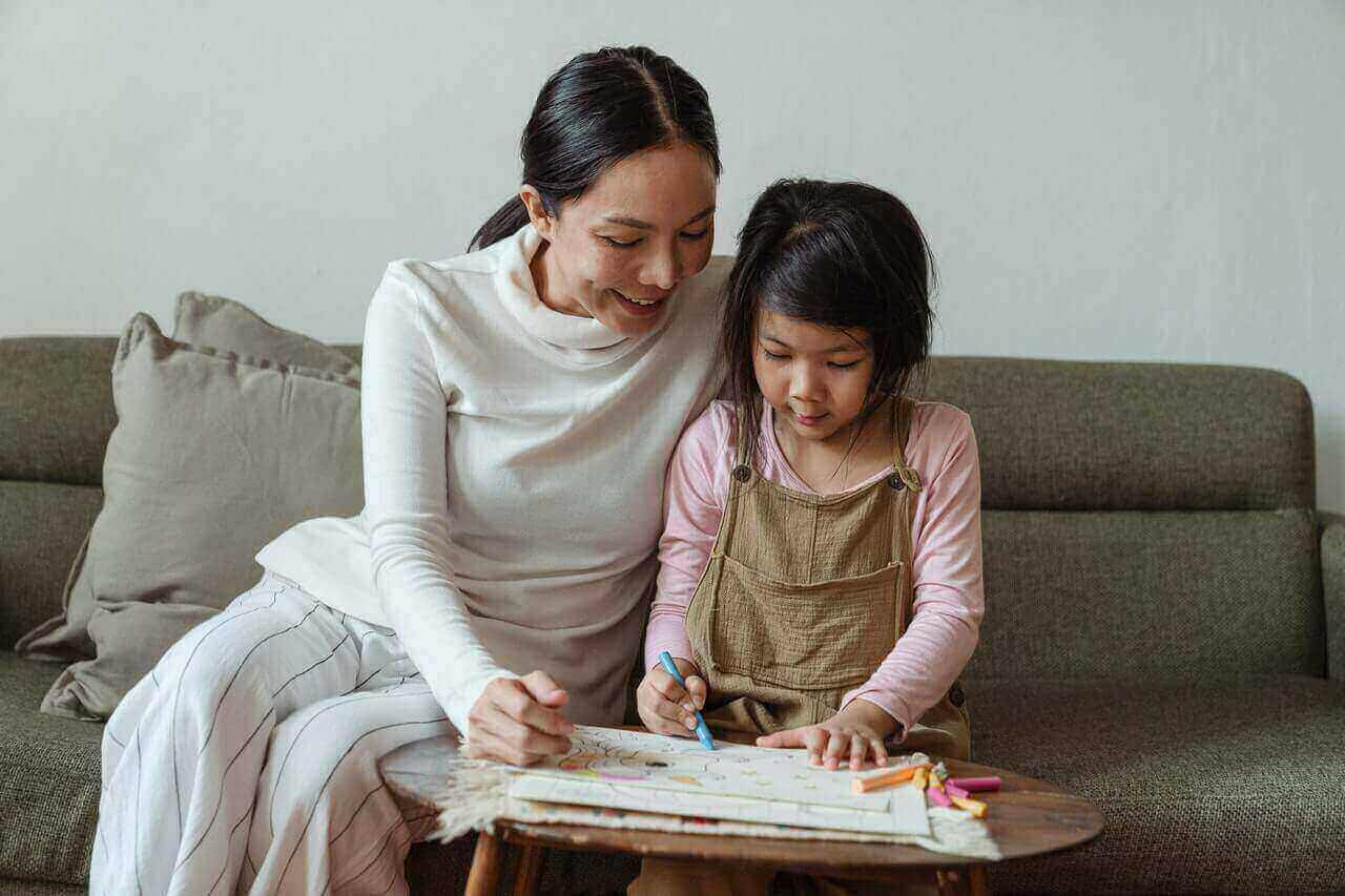 mother-and-daughter-colouring-in